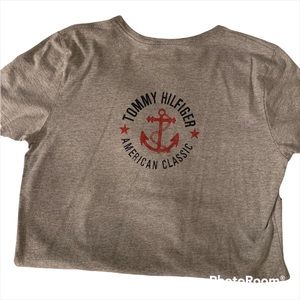 Tommy Hilfiger tee
